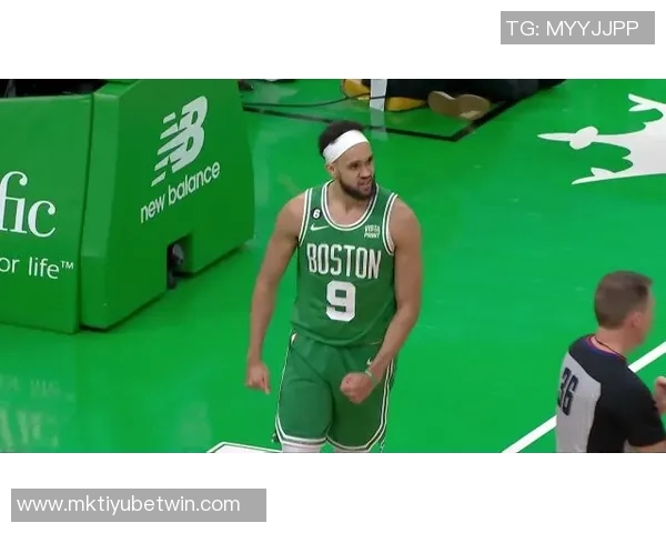 町田队长开场32秒惊天乌龙回传球直接入网引发全场哗然